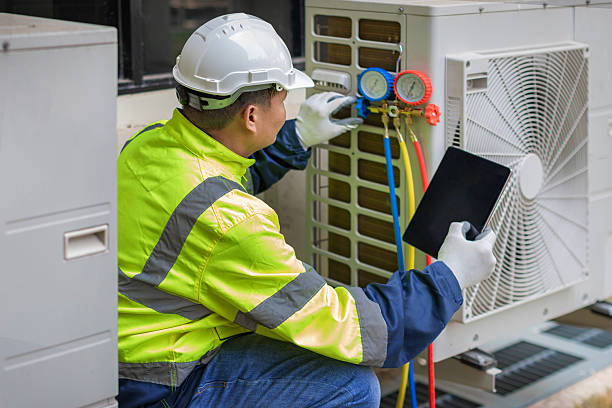 Professional Emergency Hvac Repair technician working in Lake City, PA